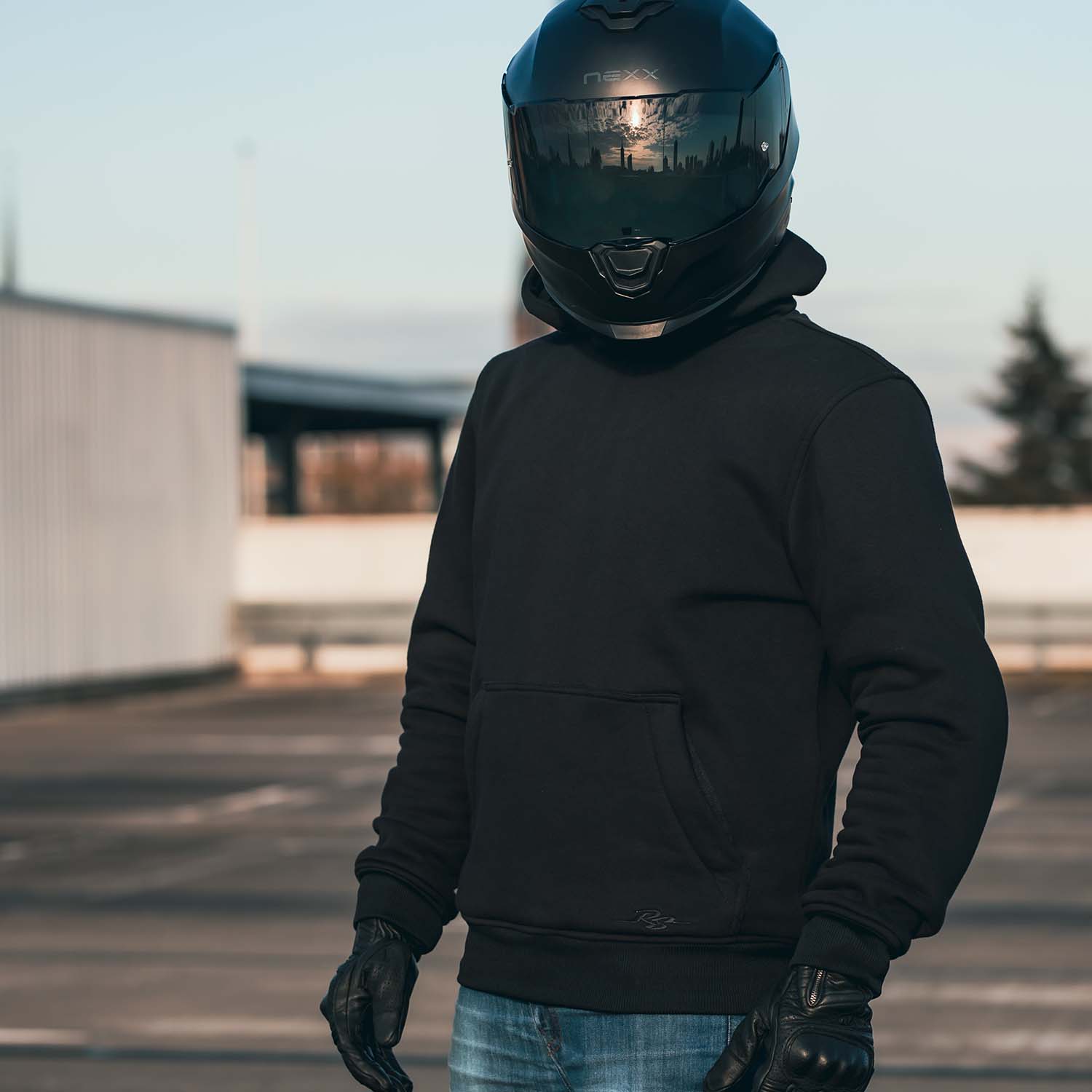027