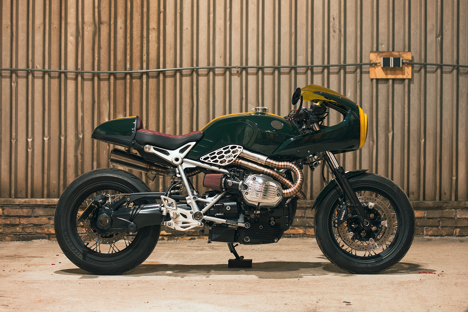 Adonis Built Series: The Gentleman Racer - BMW R9T - Rusty Stitches